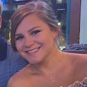 Meet your Posher, Simone